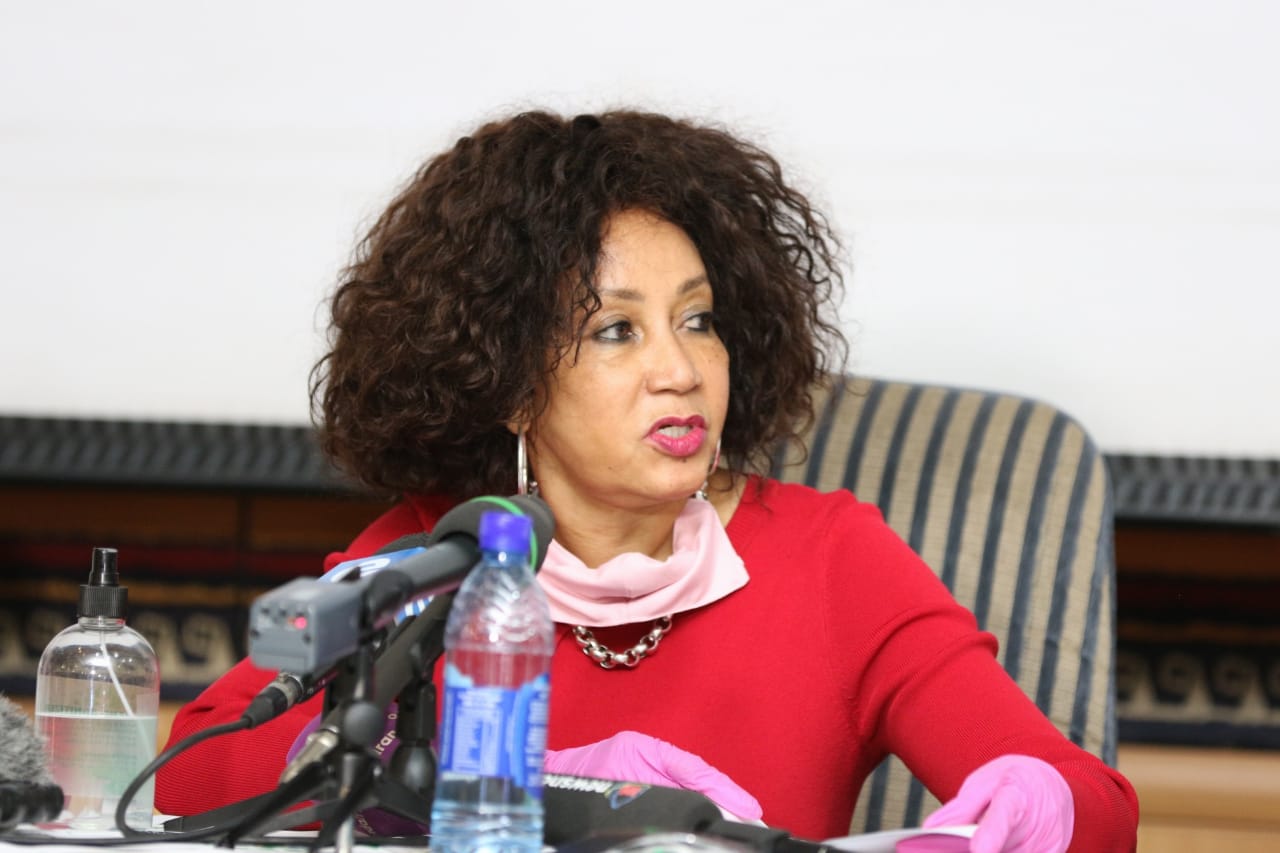 Makhanya’s ‘bloody nose’ claim on Sisulu exposes his lack of appetite to read, and a leaking institution [Cabinet] where information easily finds its way to journalists for nefarious reasons